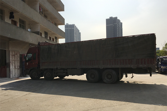 呱呱亮运输车
